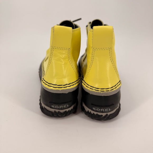 Sorel Out N About Waterproof Rain Duck Boots Yellow Black Women’s 9 Gorpcore - Picture 3 of 7